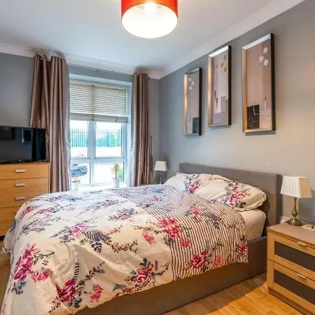 Szálloda Inviting 1bd Flat - 21 Mins From Airport! Dublin