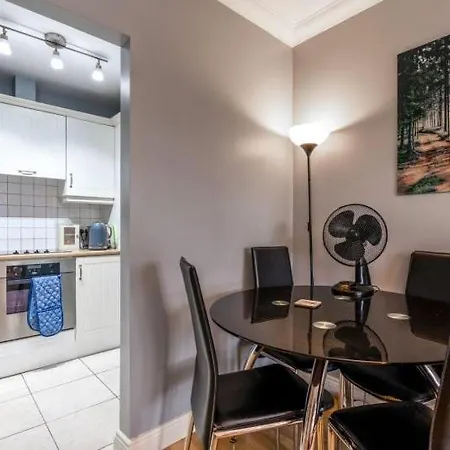 Inviting 1bd Flat - 21 Mins From Airport! * Dublin