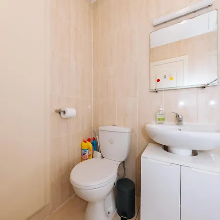 Hotel Inviting 1bd Flat - 21 Mins From Airport! Dublin