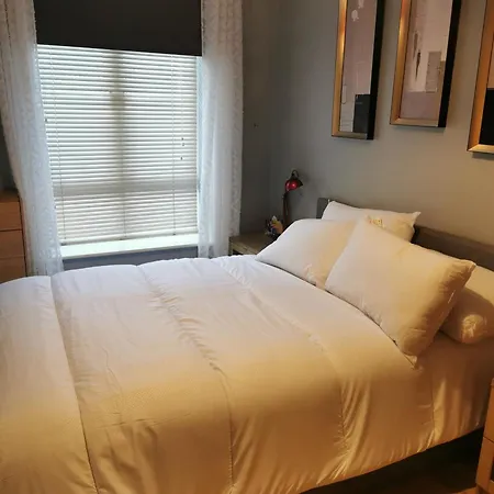 Hotel Inviting 1bd Flat - 21 Mins From Airport!